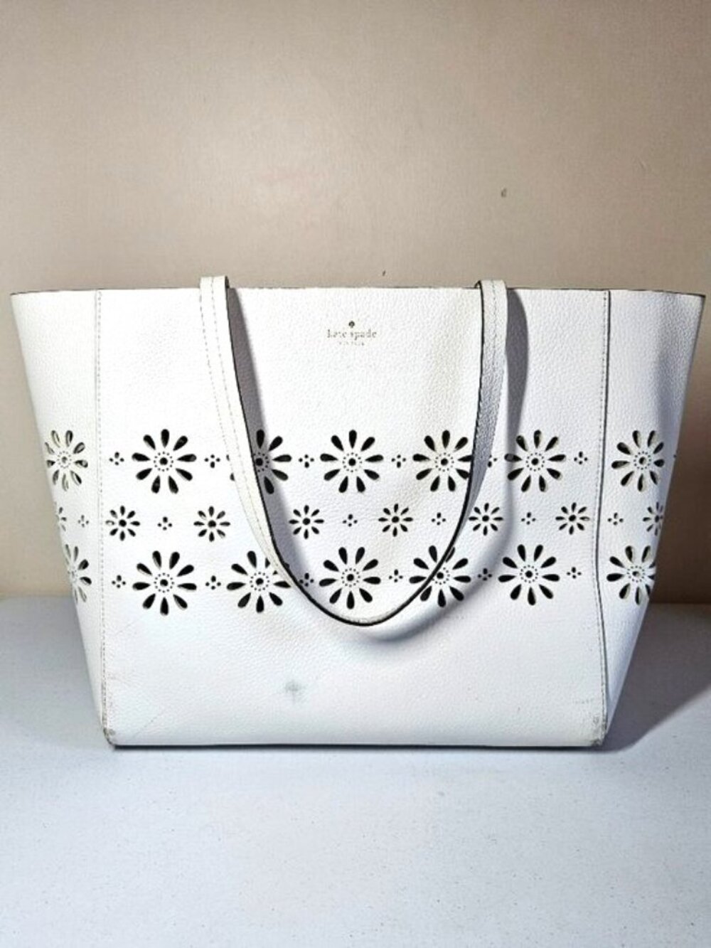 Kate Spade New York Faye Drive Hallie Laser-Cut White Leather Tote Bag Pouch